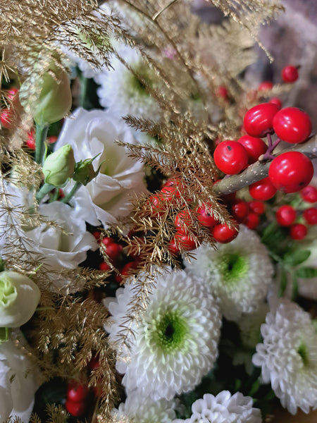 CHRISTMAS HAND TIED FLOWERS 2023