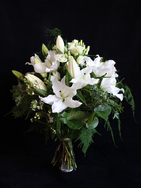 LOVELY LILIES & LISIANTHUS